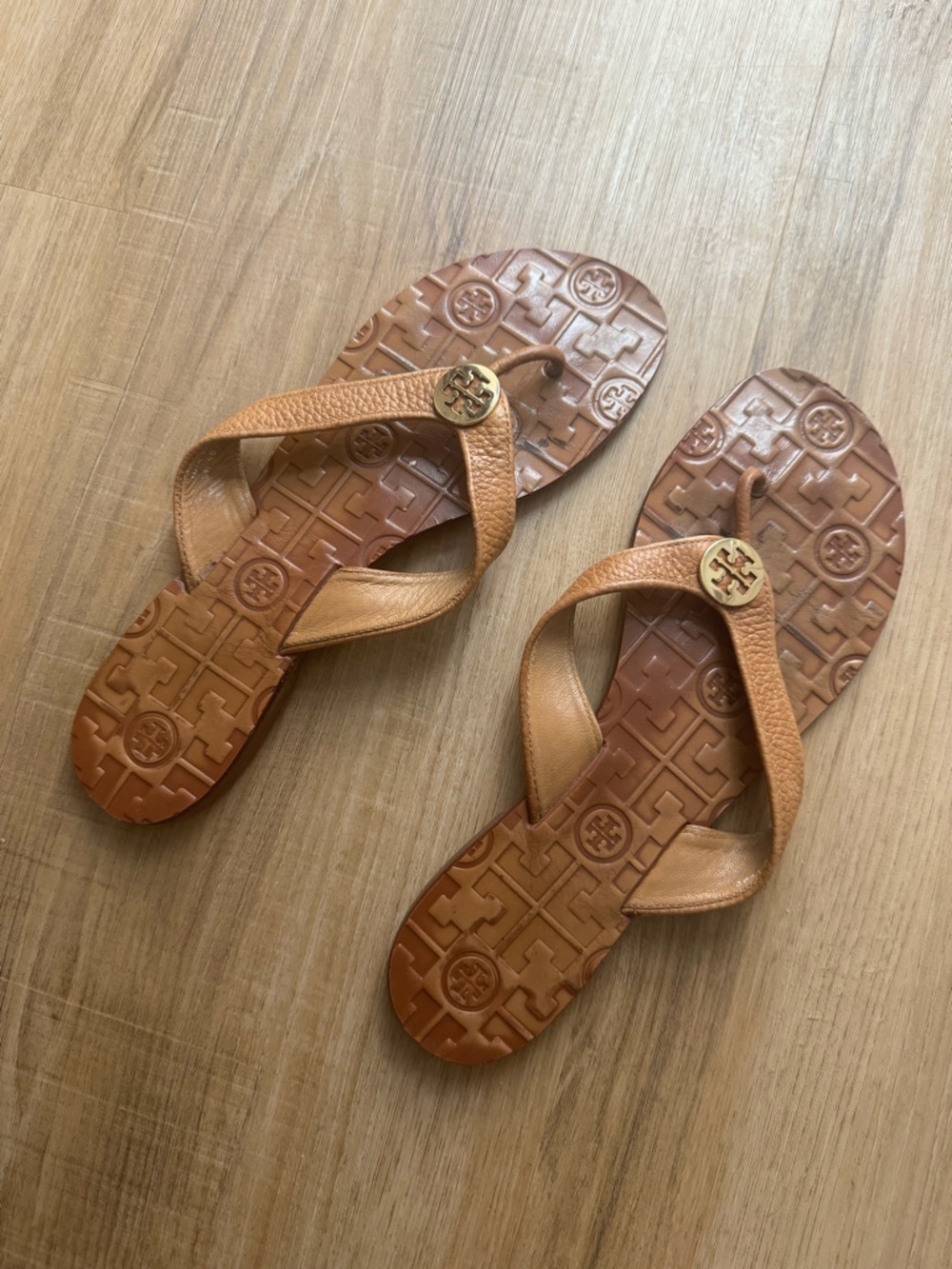 Tory Burch Tan Thora Thumbled Leather Thong
Sandals